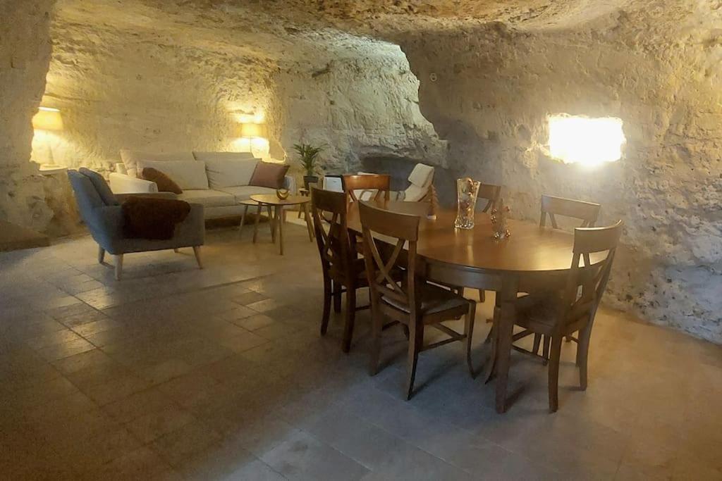 Troglo Entre Caves Et Chateaux Montlouis-sur-Loire Exteriör bild