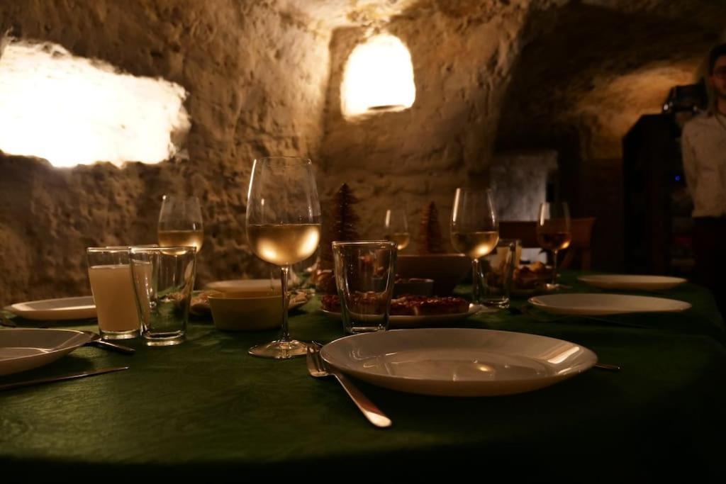 Troglo Entre Caves Et Chateaux Montlouis-sur-Loire Exteriör bild